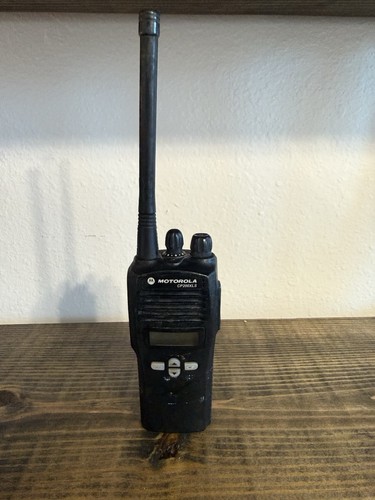 Motorola CP200XLS UHF Analog Handheld Commercial Radio Black
