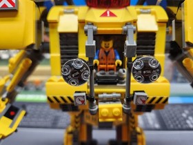 LEGO The LEGO Movie: Emmet's Construct-O-Mech (70814) Incomplete