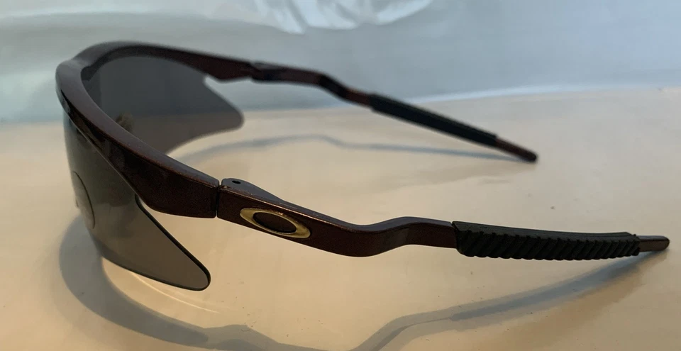GAFAS DE SOL DE COLECCIÓN AÑOS 90 ORIGINALES PAT # OAKLEY MARCO M Marcos Marrón EE. UU. Foto 3 de 4