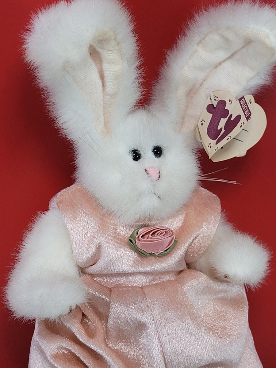 1993 Ty Beanie Babies Attic Treasures Collection Sara the White