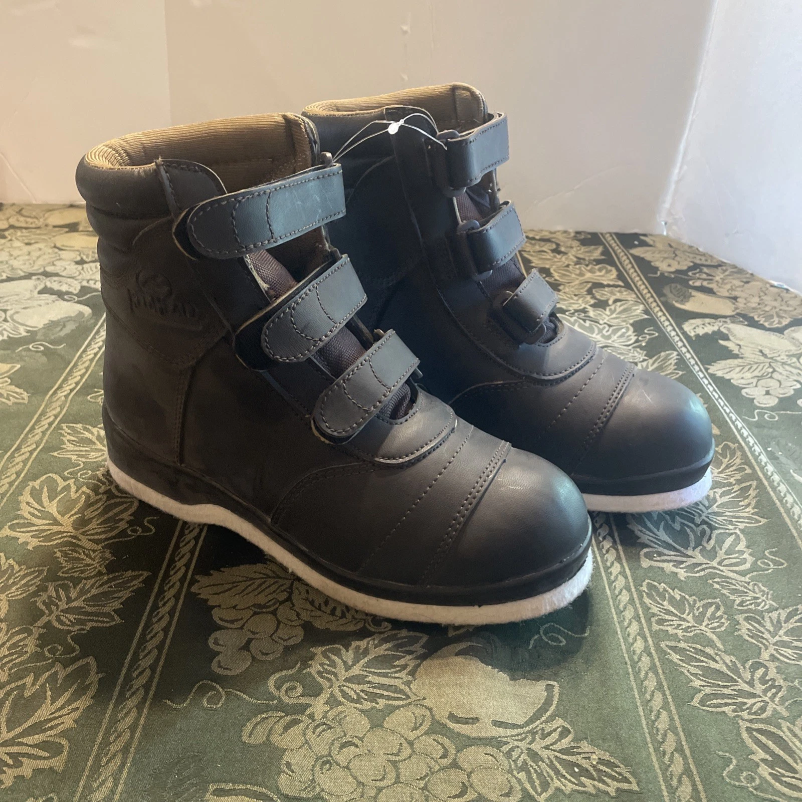 RedHead Fly Fishing Boots Brown Men’s Size 8 Felt Bottom Soles Loop Over Close