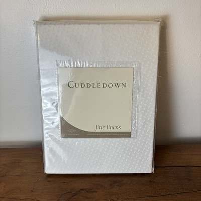 CUDDLEDOWN 400 Thread Count Fitted Sheet Twin, White Riso Jacquard Combed Cotton