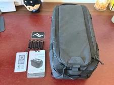 PeakDesign Camera Cube Small BCC-S-BK-1 with 2 dividers, 4 carabiners, used