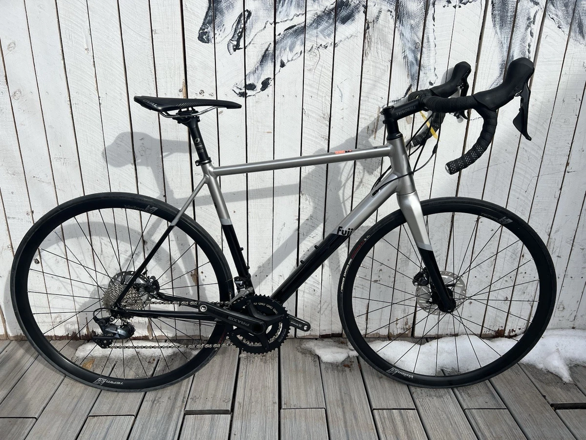 Vélo De Ville 6KU Brandford Medium 54cm - 8 Vitesses - Argent - Neuf