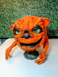 Vintage 1987 Original Boglins Seven Towns Hand Puppet Monster RARE Orange