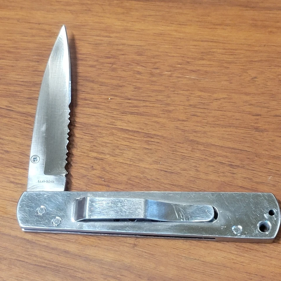 Al Mar Quicksilver Knife Integral Clip, Half Serrated Seki Japan - Image 4 of 4