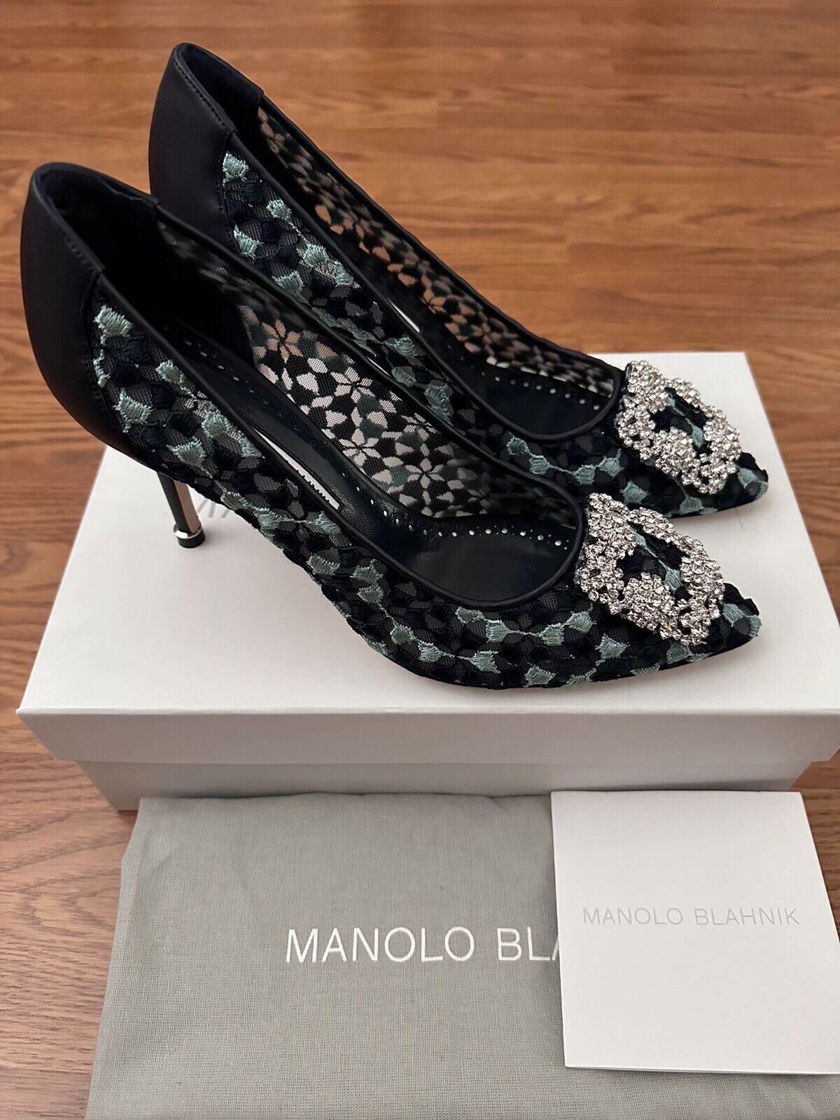 マノロブラニク manoloblahnik ハンギシ 38.5-