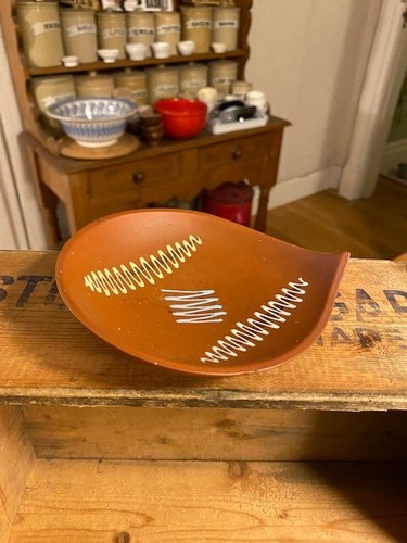 Vintage Reddy-Brown West German Small Shaped Dish – Abstract Design – Retro! - Picture 3 of 7