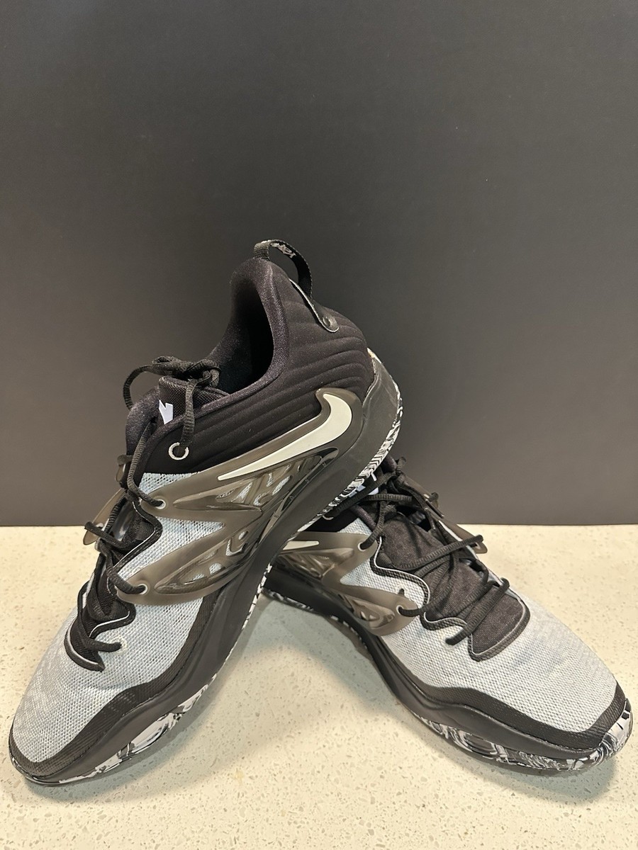 Size 18 NIKE KD 15  display picture 1