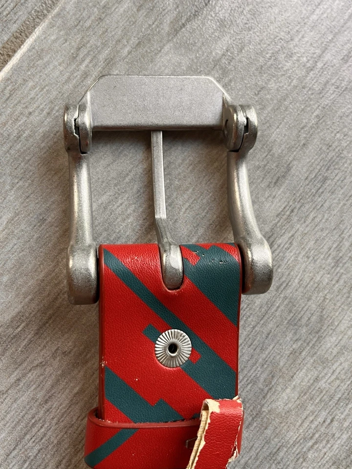 Cinto de metal vintage Oakley Y2K - anos 90 - Imagem 3 de 4