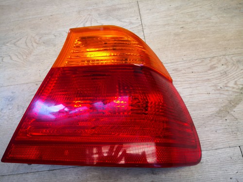 Rückleuchte Rücklicht + Lampenträger rechts BMW 3 E46 Limousine  8364922 8364925