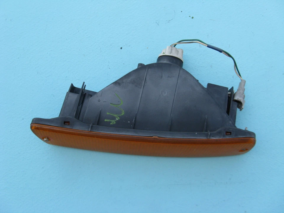 96 97 98 LEXUS LX450 LADO DERECHO PASAJERO INTERMITENTE MARCADOR LUZ LÁMPARA USADA DIESTRO Foto 2 de 4