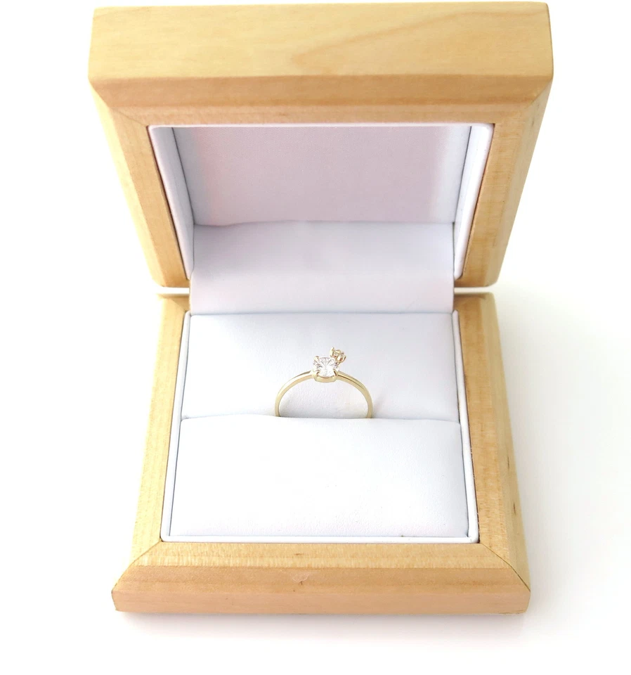 9ct or Jaune Solitaire & Accents Fiançailles Bague - Photo 2/4