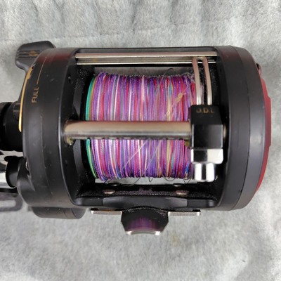 Shimano Triton Tld3000L Double-Shaft Reel With Right-Handed Shimano Triton Tld3000L Double-Shaft Reel With Right-Handed