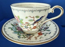 AYNSLEY Tea Cup & Saucer Set PEMBROKE w Gold Trim  Fine Bone China 6 available