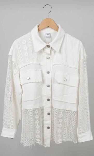 Cárdigan Primaveral Blanco de Patchwork, Mezclilla y Encaje – Talla M