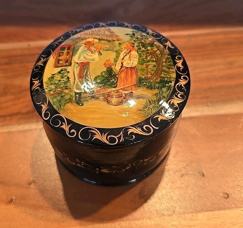 Vintage Russian Hand Painted Black Lacquer Round Trinket Box 3.5”