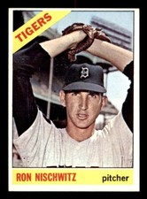 1966 Topps Baseball #38 Ron Nischwitz NM *f1