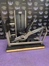 Life Fitness Signature Series Seated Leg Press w/400 lb. Stack
