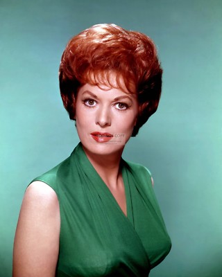 MAUREEN O'HARA LEGENDARY ACTRESS - 8X10 PUBLICITY PHOTO (ZY-022)