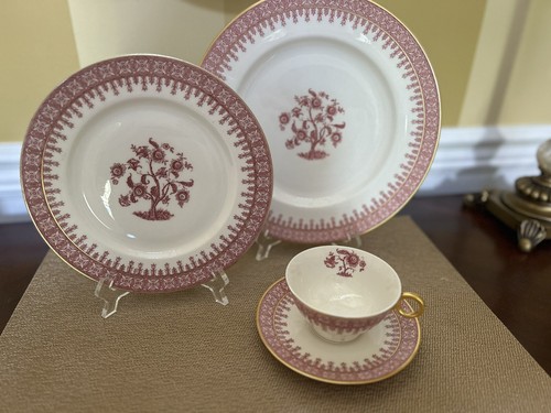 Vintage Theodore Haviland - Crimson Cambridge Design 4-Piece Place Settings, - Picture 9 of 17