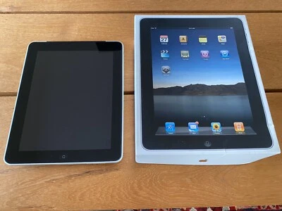 Apple iPad 1 · 64GB · Wi-Fi
