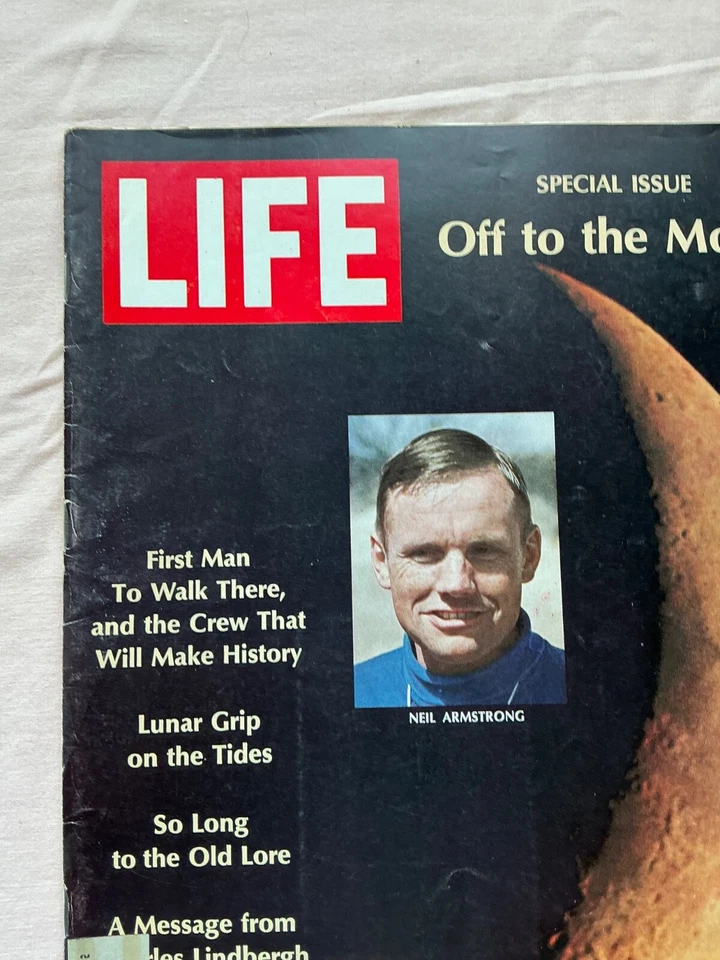 Life Magazine July 4 1969 Neil Armstrong Special Issue Off to the Moon 🌕 - Image 4 of 4