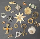 Lot Of 20 Vintage & Antique Gold & Silver Toned Brooches / Pins. Costume Jewelry