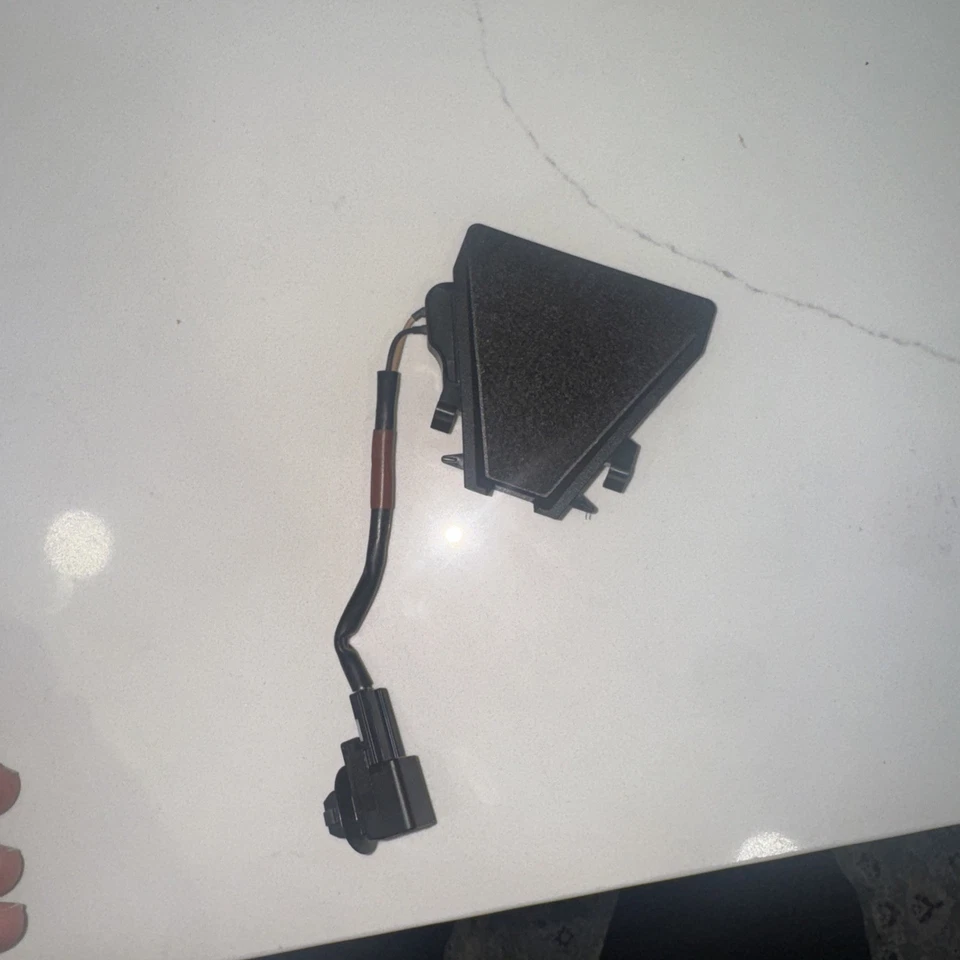 86461-33060 OEM Toyota ADAS heater hood forward facing camera ADAS LDWS used - Image 3 of 4