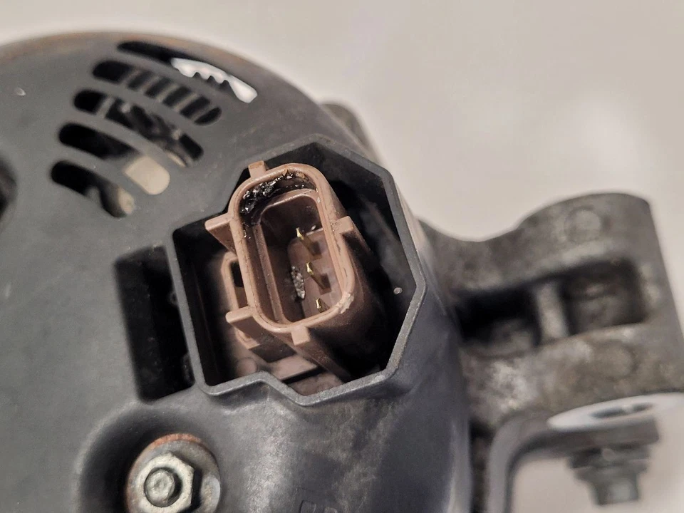 2012 - 2013 FORD EXPLORER  Alternator Turbo  - Image 4 of 4