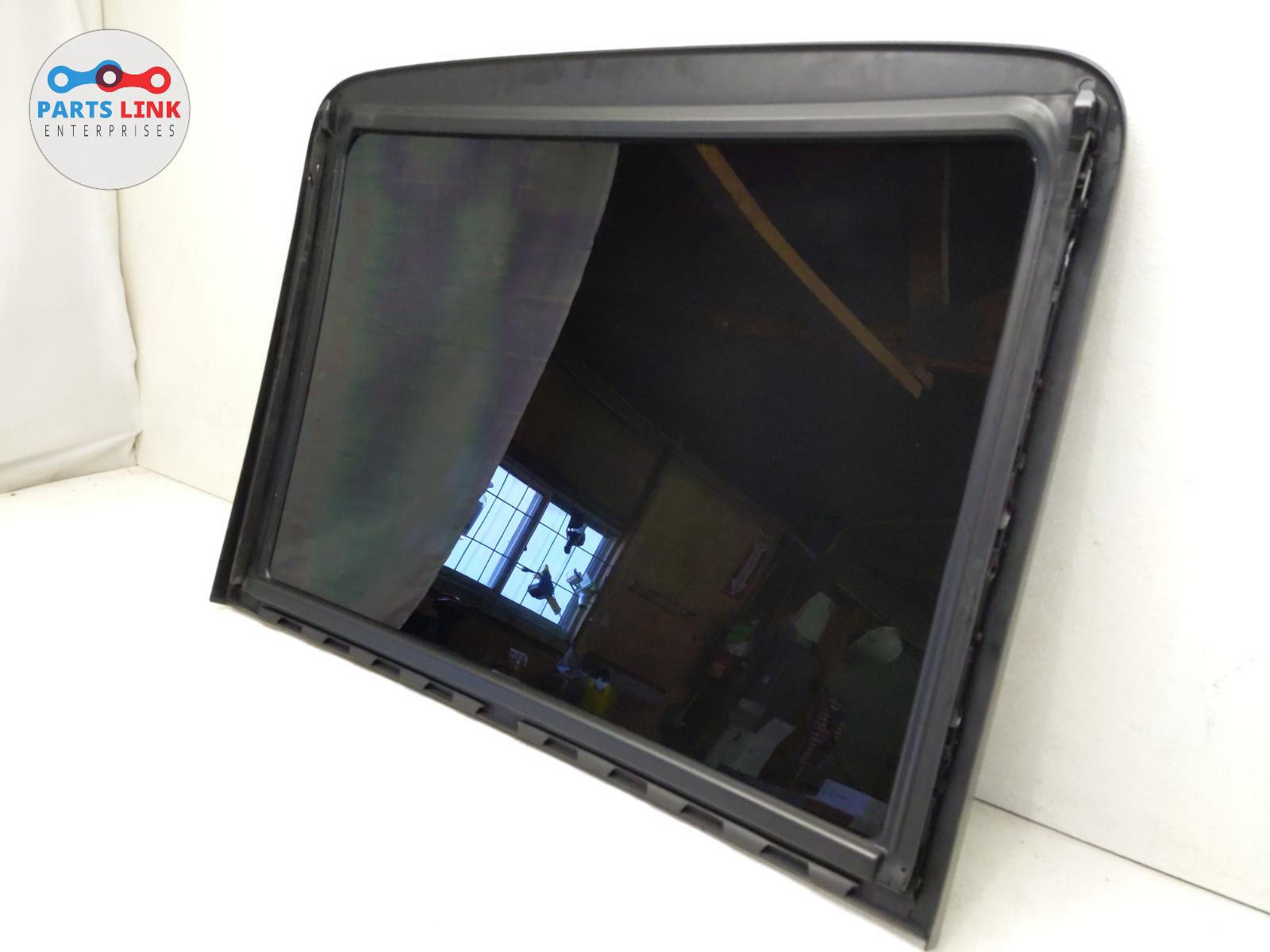 Bentley Bentayga 2016-2020 Front Left Sunroof glass