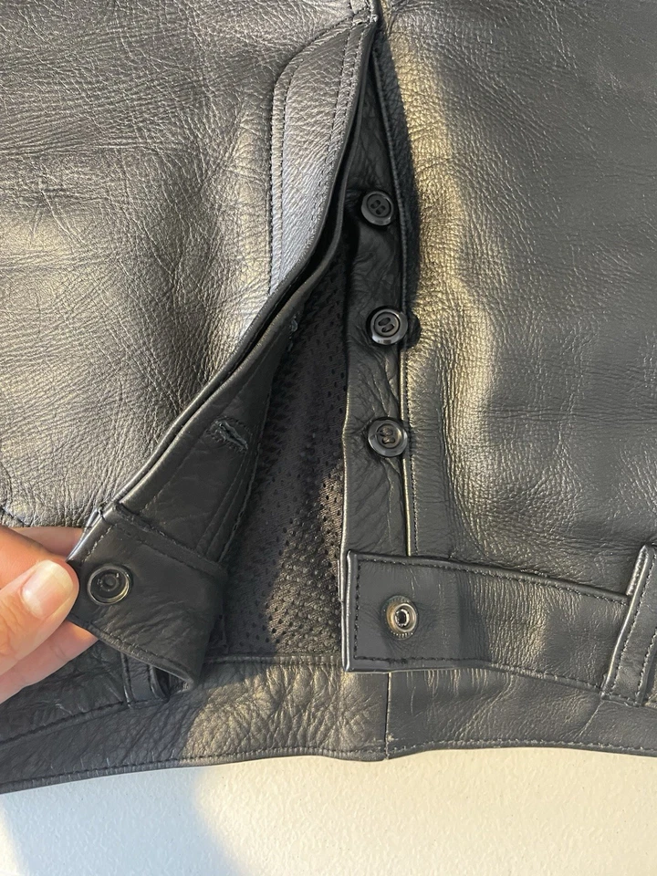 Genuine Leather Shorts Men Women Size 34 Vintage - Image 3 of 4