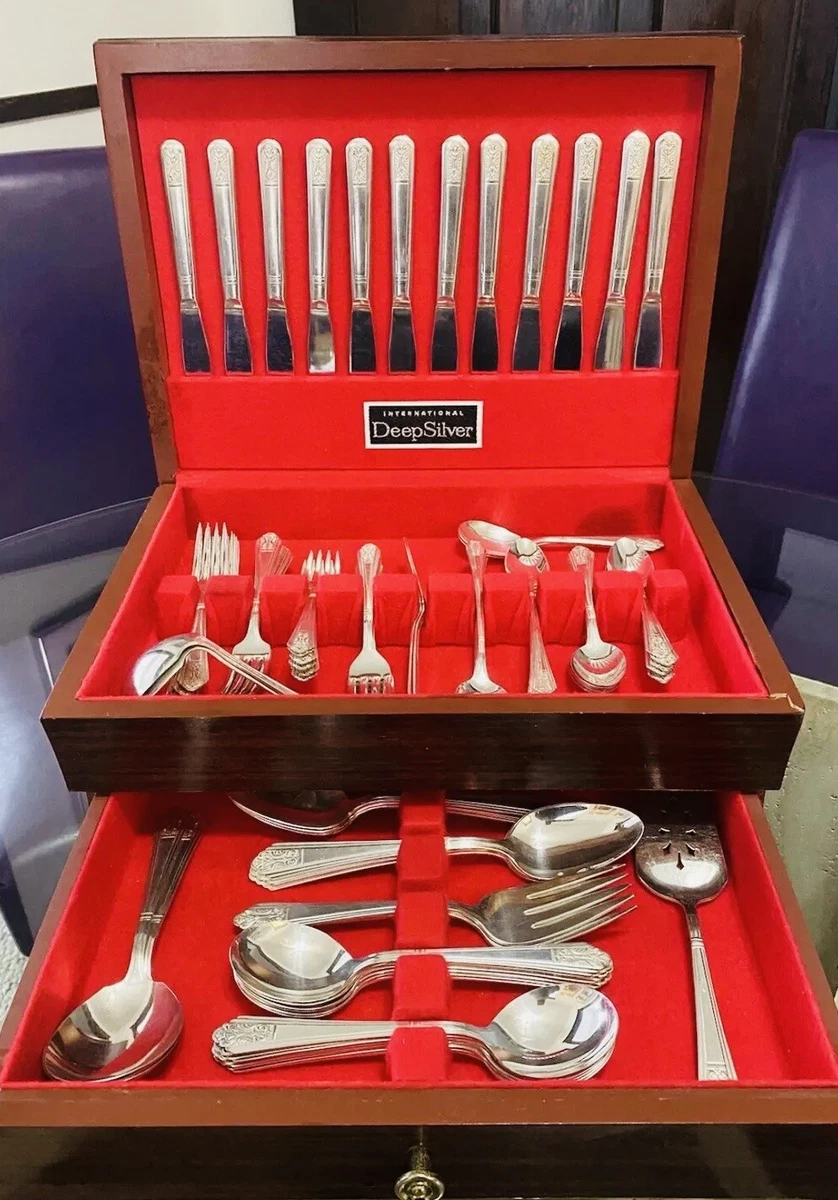 International Silver Flatware-Set Antique US Silver-Plated
