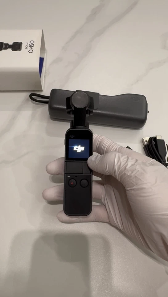 DJI Osmo Pocket-Handheld 3-Axis Gimbal Stabilizer with integrated Camera - Image 4 of 4
