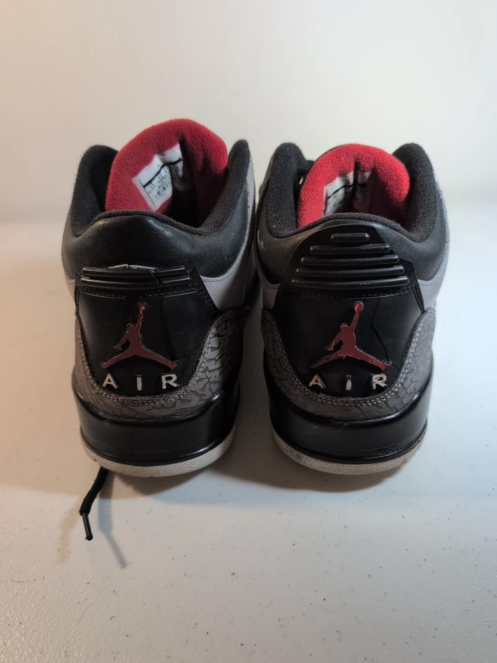 Talla 13 - Air Jordan 3 Retro Stealth Leer Desc Foto 3 de 4