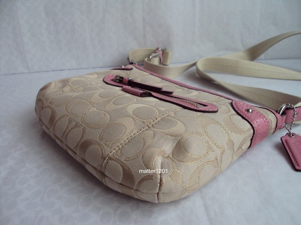 coach ♡ COACH C1452 - NORA KISSLOCK CROSSBODY IN SIGNATURE CANVAS