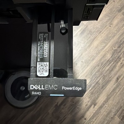 Dell Poweredge R440 Intel Xeon Rack-Mountable Rack Server - Silver
