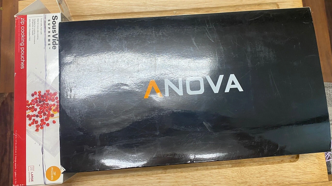 Anova A1 20 V Culinary Sous Vide 15in Immersion Cooker -1 Box Cooking Bags