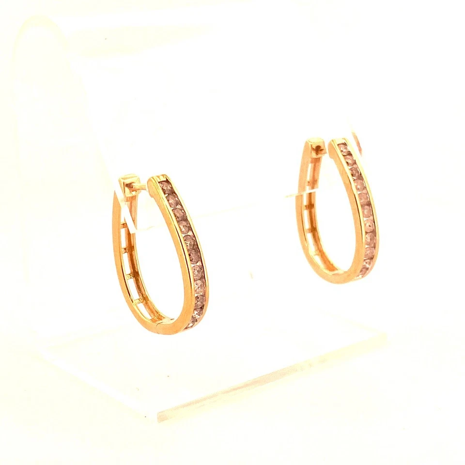 Aros de plata chapados en oro de diamantes Foto 3 de 4