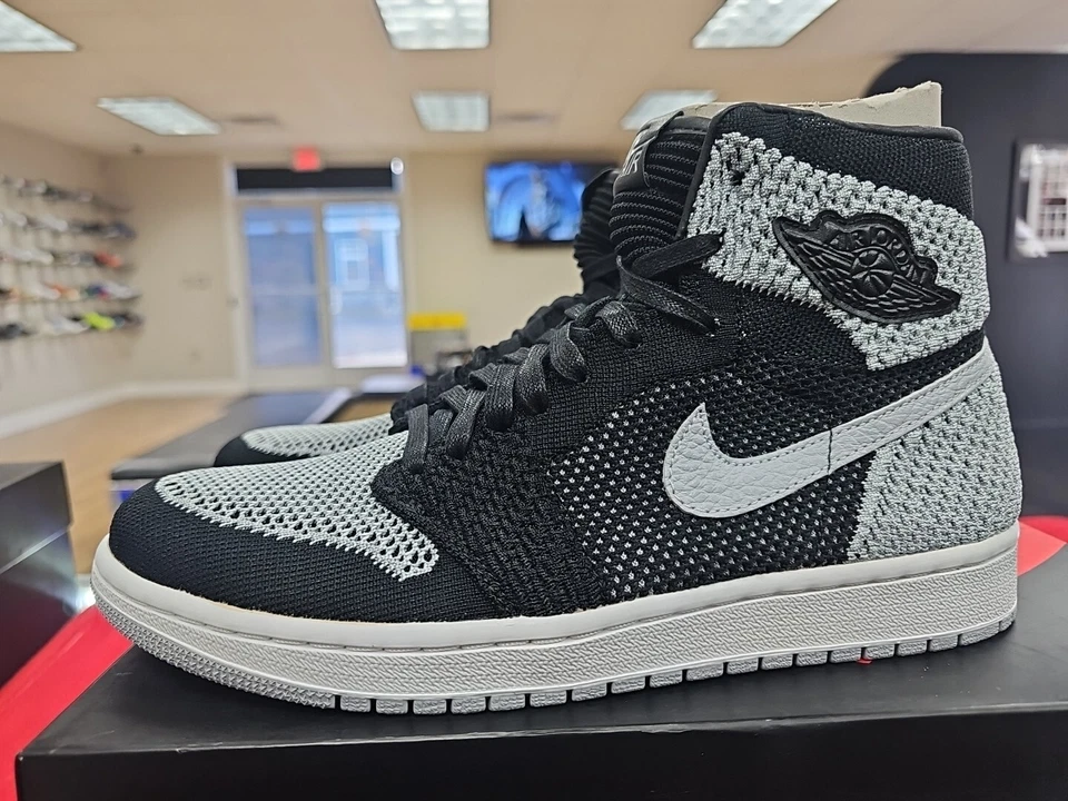 AIR JORDAN RETRO 1 RETRO OG FLYKNIT ALTO "SOMBRA" TALLA 9 NUEVO EN MANO Foto 4 de 4
