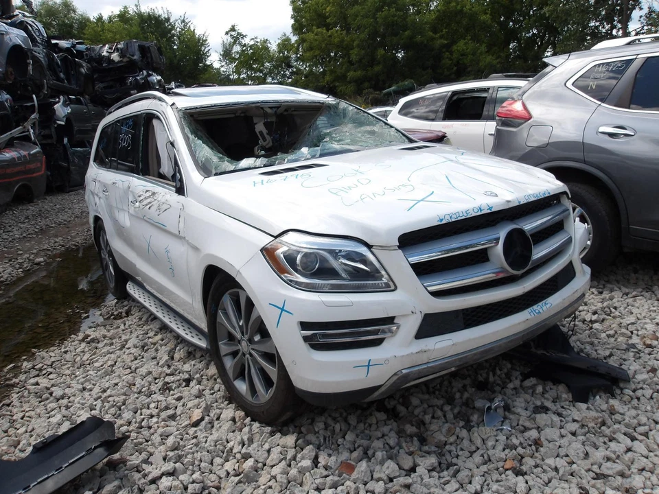 Used Brake Master Cylinder fits: 2014 Mercedes-benz Mercedes gl-class 166 Type M - Image 2 of 4