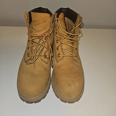 Boys Size 5 Timberland Boots - Image 1 of 4