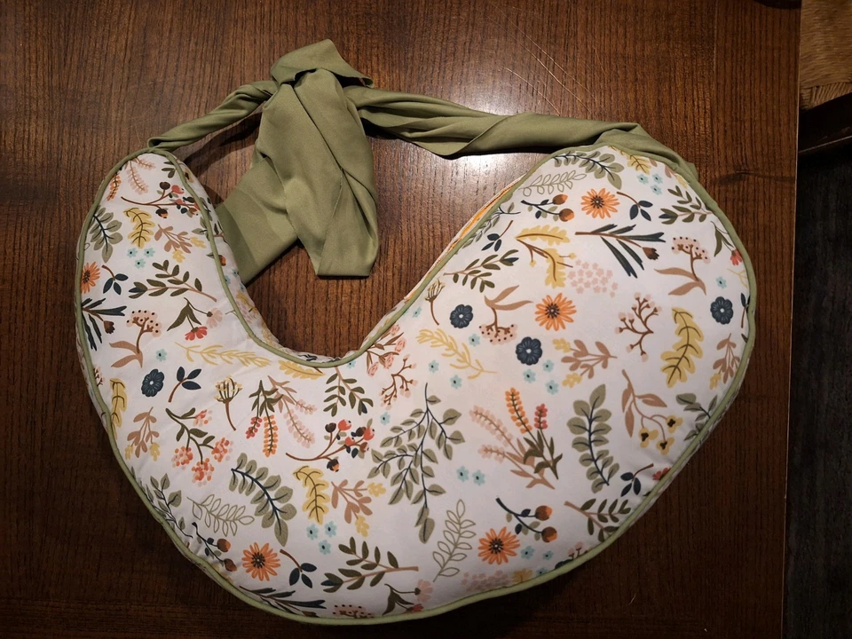 Подушка для кормления Boppy Anywhere Support - цветочный шалфей - Изображение 2 из 3