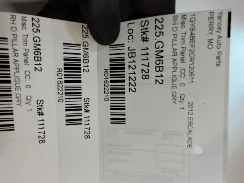 2007-2014 CADILLAC ЭСКАЛАДА СПРАВА RH D СТОЙКА АППЛИКАЦИЯ СЕРЫЙ 25970600 - Изображение 2 из 4