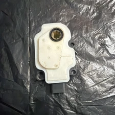 2017-2020 Nissan Rogue Altima Shutter Grille Air Actuator Motor OEM A24011013207