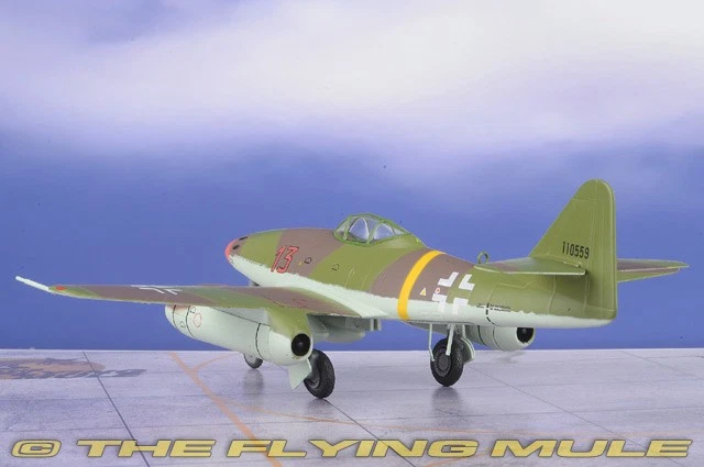 Atlas Editions 1:72 Me 262A Luftwaffe III/EJG 2 Richthofen Heinz Bar Red 13 - Image 2 of 4