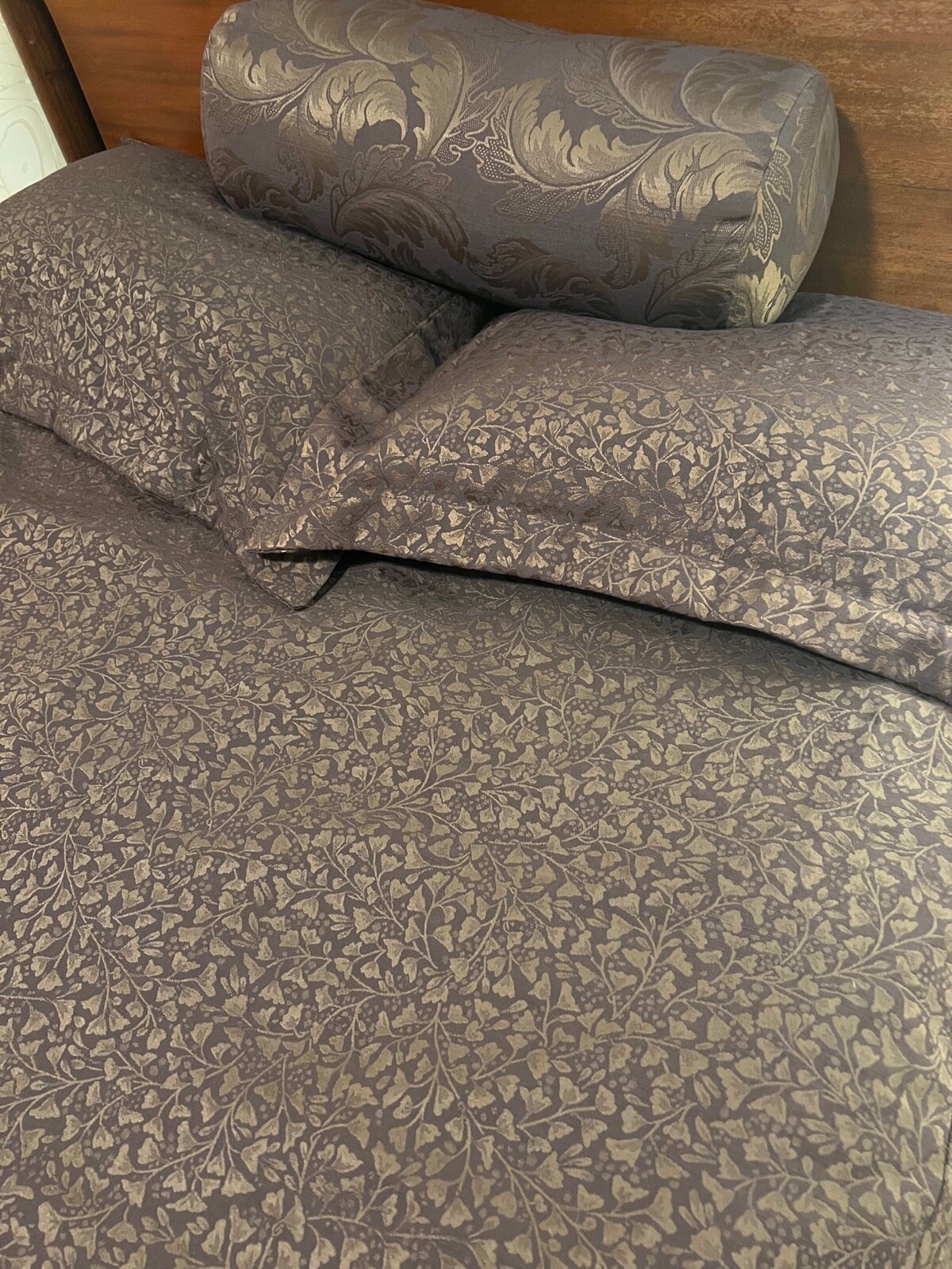 Picture 1 of 4
