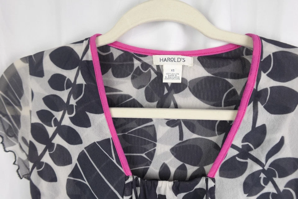Top Harold's Sheer Floral Hojas Negro Blanco Rosa Cintura Imperio XS Foto 2 de 4