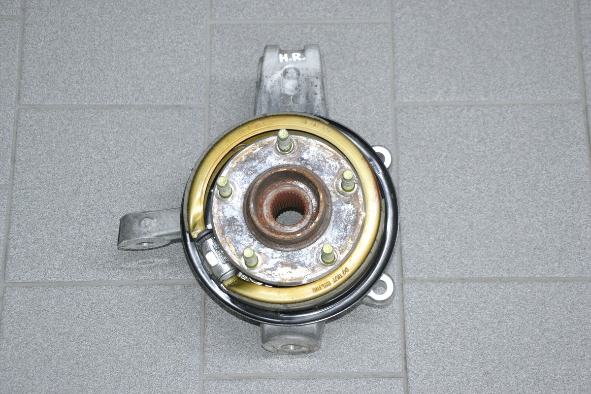Corvette Z06 C6 Steering Knuckle Wheel Hub Rear Right Fh 15782698 