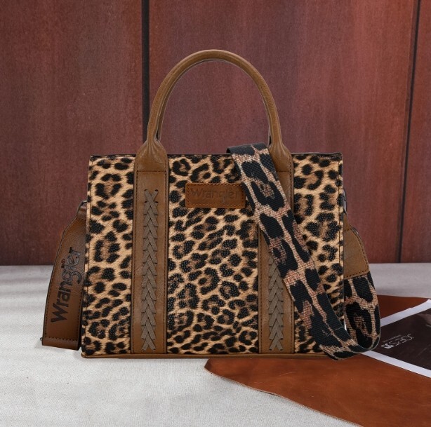 WG70G-8120C Wrangler Leopard Print Concealed Carry Tote/Crossbody - Leopard